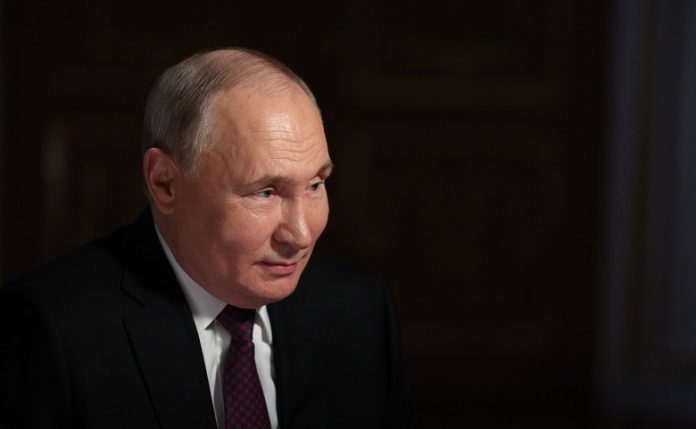 Клюква от президента: Путин готовится передать власть по примеру Трампа Клюква от президента: Путин готовится передать власть по примеру Трампа